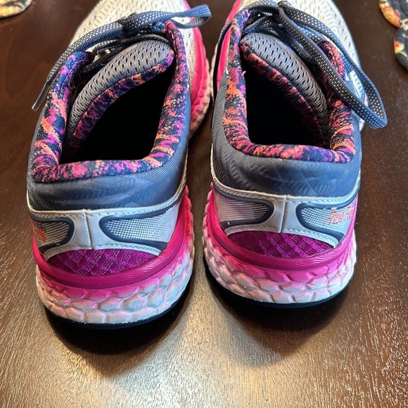 New Balance Fresh Foam 1080 size 9 - Picture 3 of 7